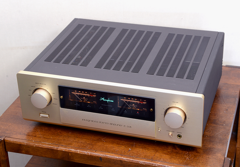 Accuphase アキュフェーズ E-308 プリメインアンプ - 中古オーディオの販売や買取ならジャストフレンズ