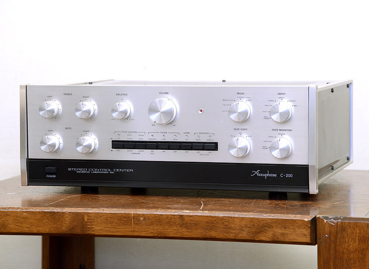 Accuphase C-200 アキュフェーズ コントロール STEREO CONTROL CENTER ...