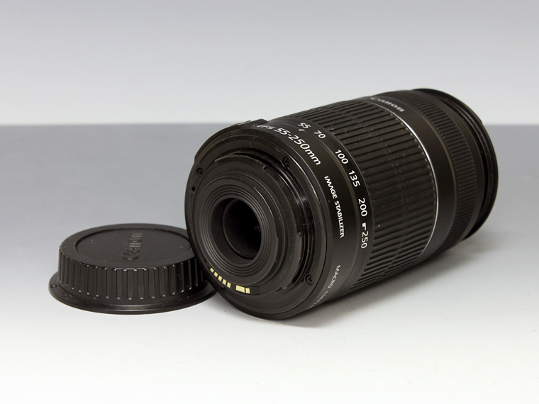 CANON EF-S 55-250mm 4-5.6 IS  3