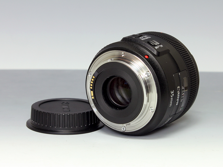 CANON EF 35mm 1:2 IS USM  3