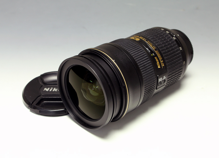 Nikon AF-S Nikkor 24-70mm f/2.8G ED  2