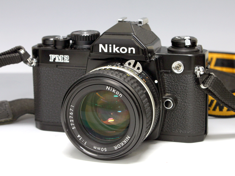 Nikon FM2 フィルムカメラ/Nikkor Ai S mm 1.4 レンズ付   札幌中古