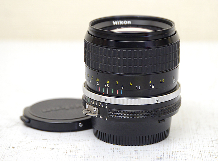 単焦点レンズ 望遠　Nikon Ai 85mm F2