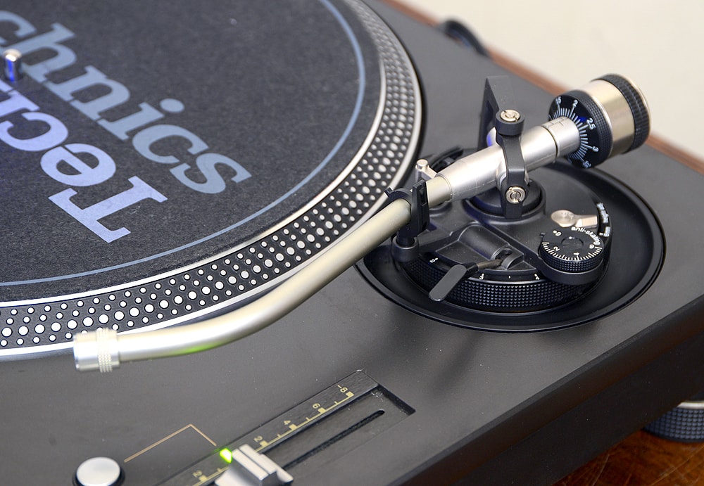 Technics SL-1200MK6 Numark CS-1 - DJ機材