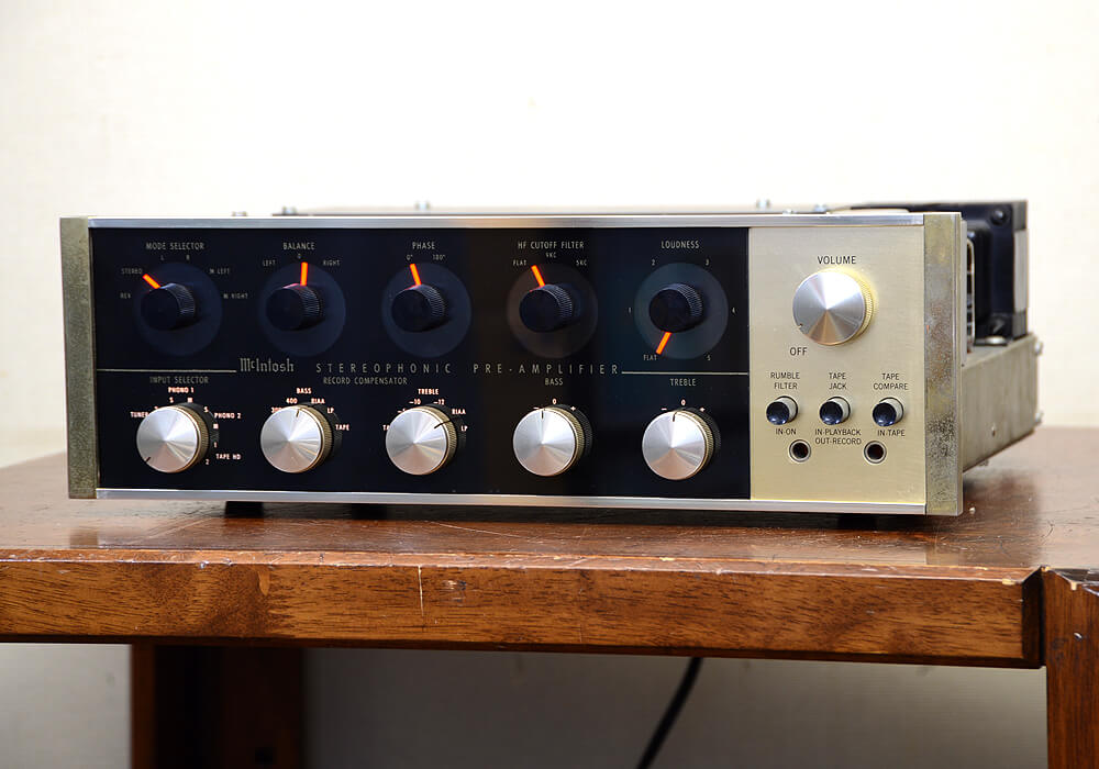 McIntosh C20 真空管プリアンプ1枚目