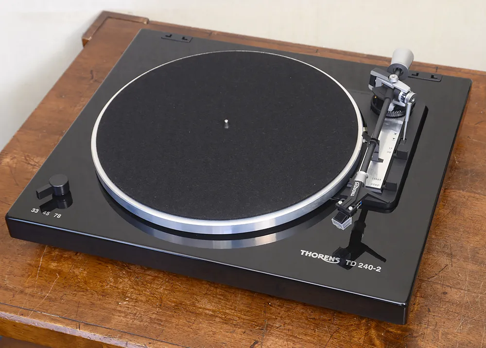 Thorens 240-2 レコードプレーヤー4枚目