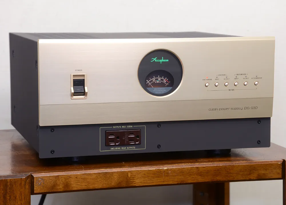 Accuphase PS-1220 クリーン電源1枚目