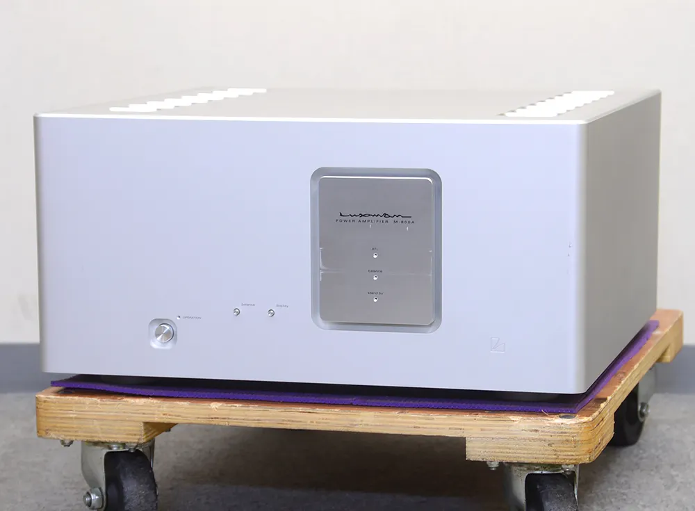 LUXMAN M-800A ステレオパワーアンプ1枚目