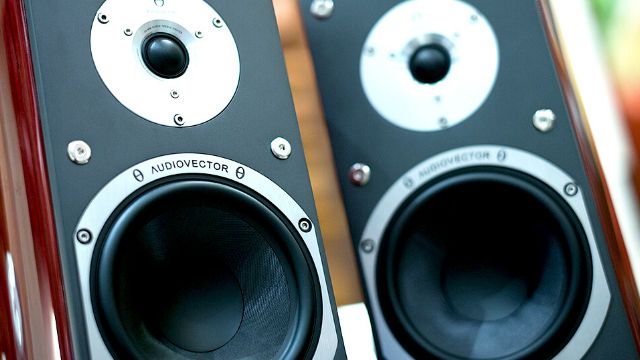 店舗用オーディオの設置