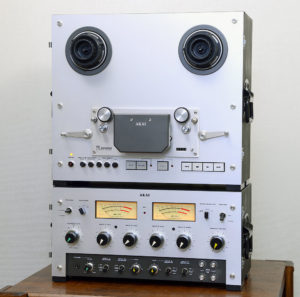 AKAI PRO1000