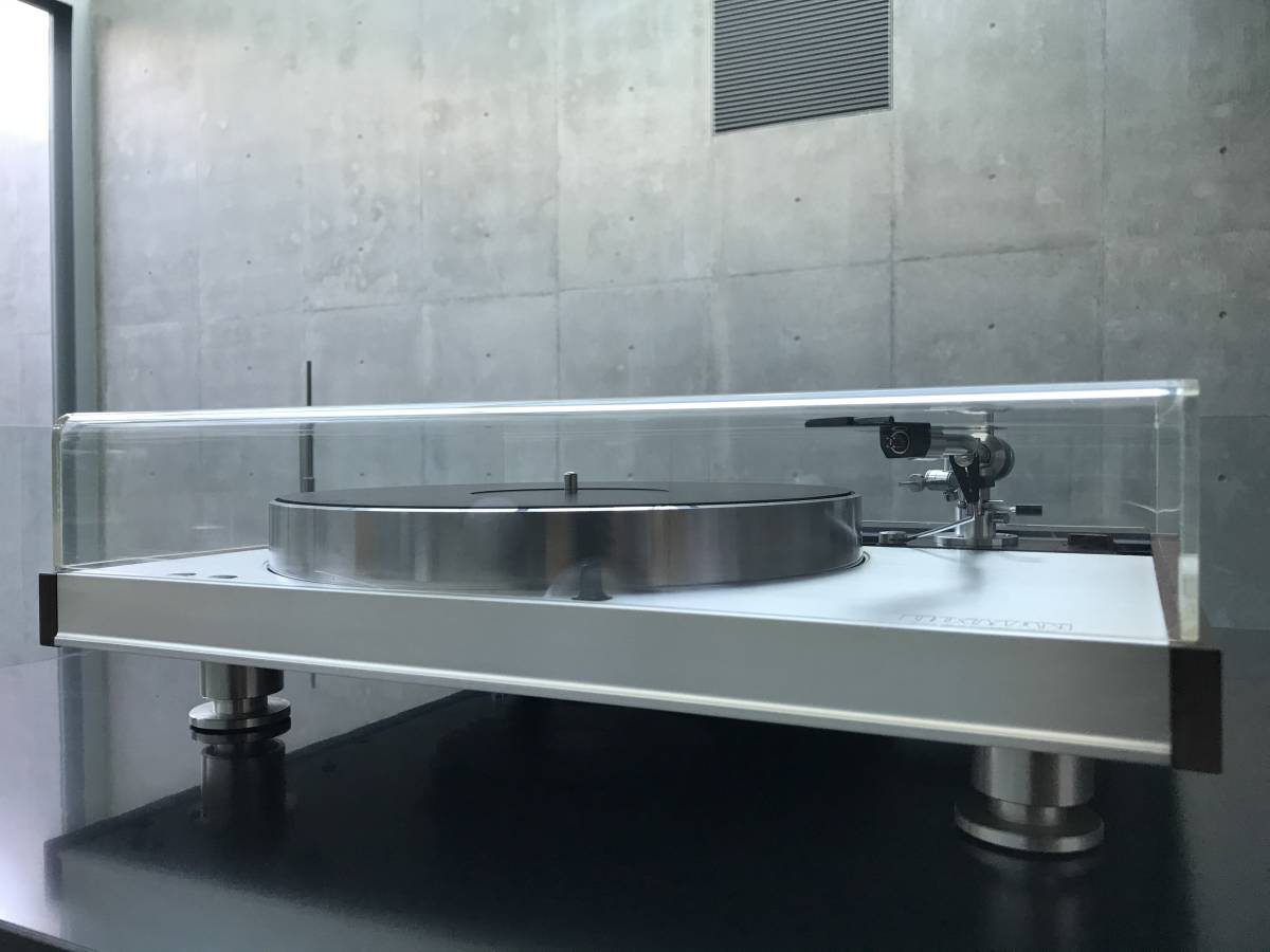 レコードプレーヤー、ターンテーブルは中古でも買取できます。