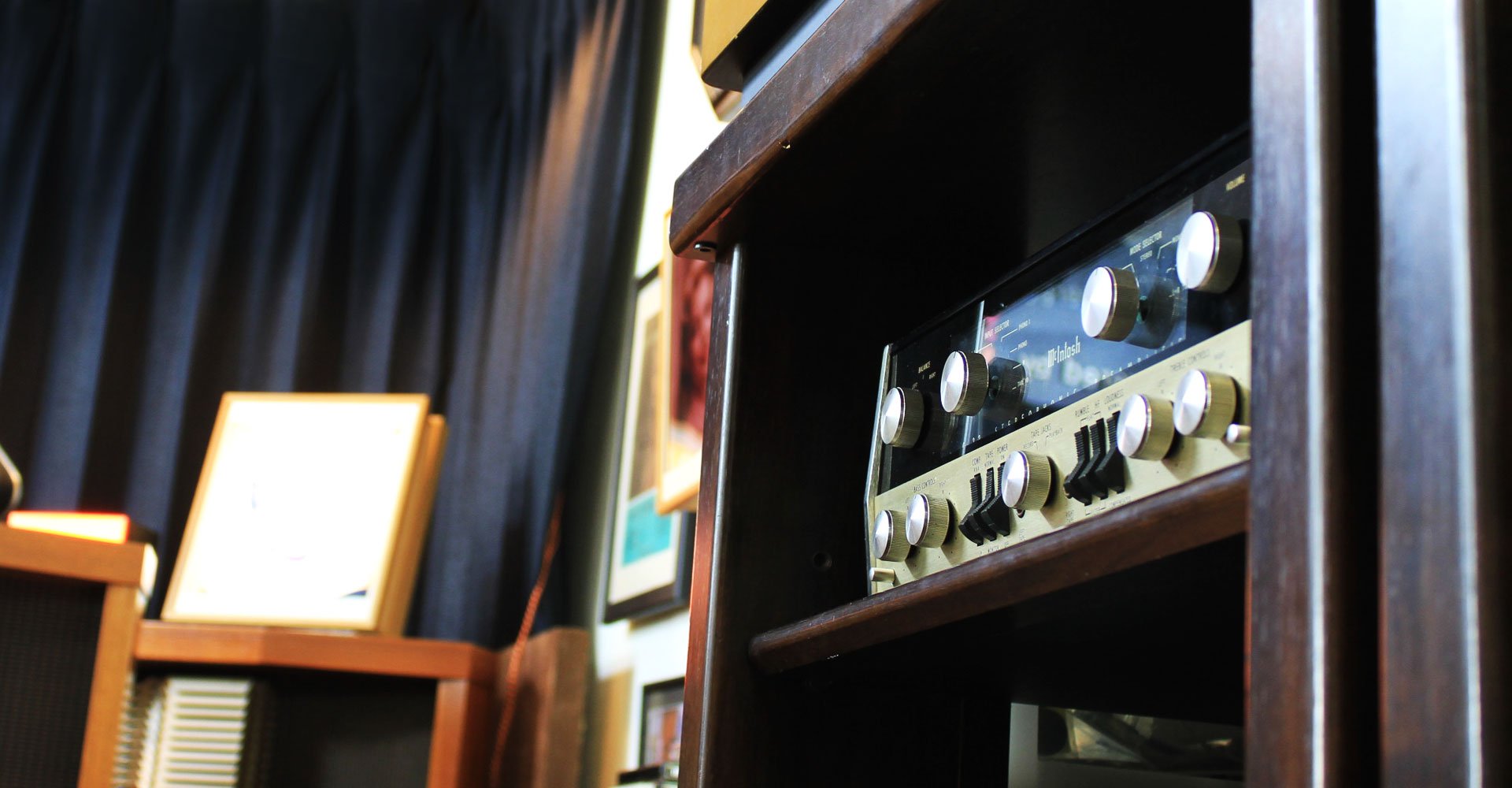 Welcome JUST FRIENDS