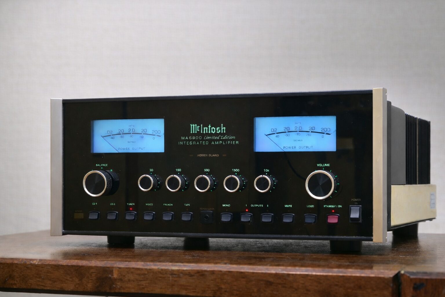 McIntosh MA6900G Limited Edition 札幌市豊平区で出張買取致しました McIntosh MA6900G Limited Edition 札幌市豊平区で出張買取致しました